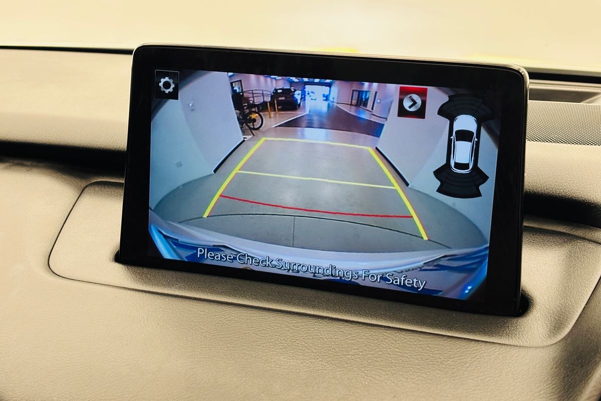 Mazda  M 6AUTO TOURING FWD