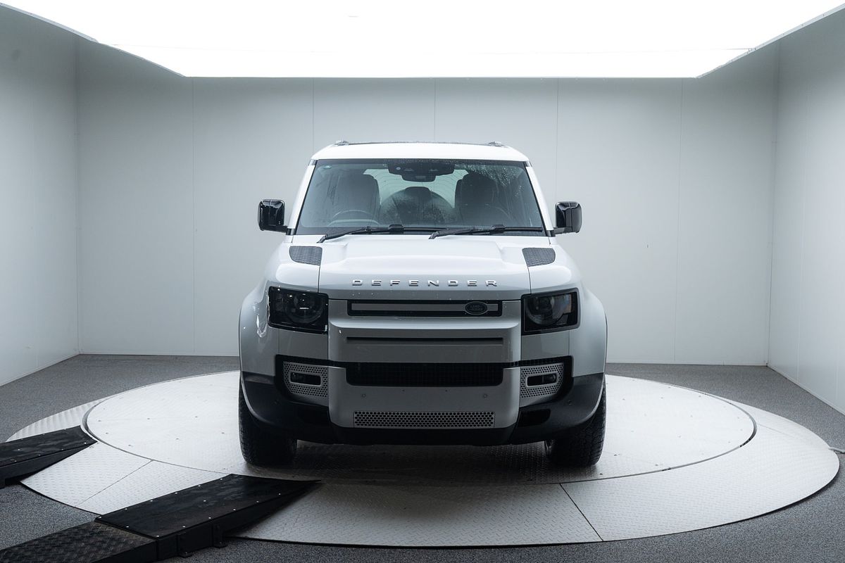 2021 Land Rover Defender 110 D300 SE L663