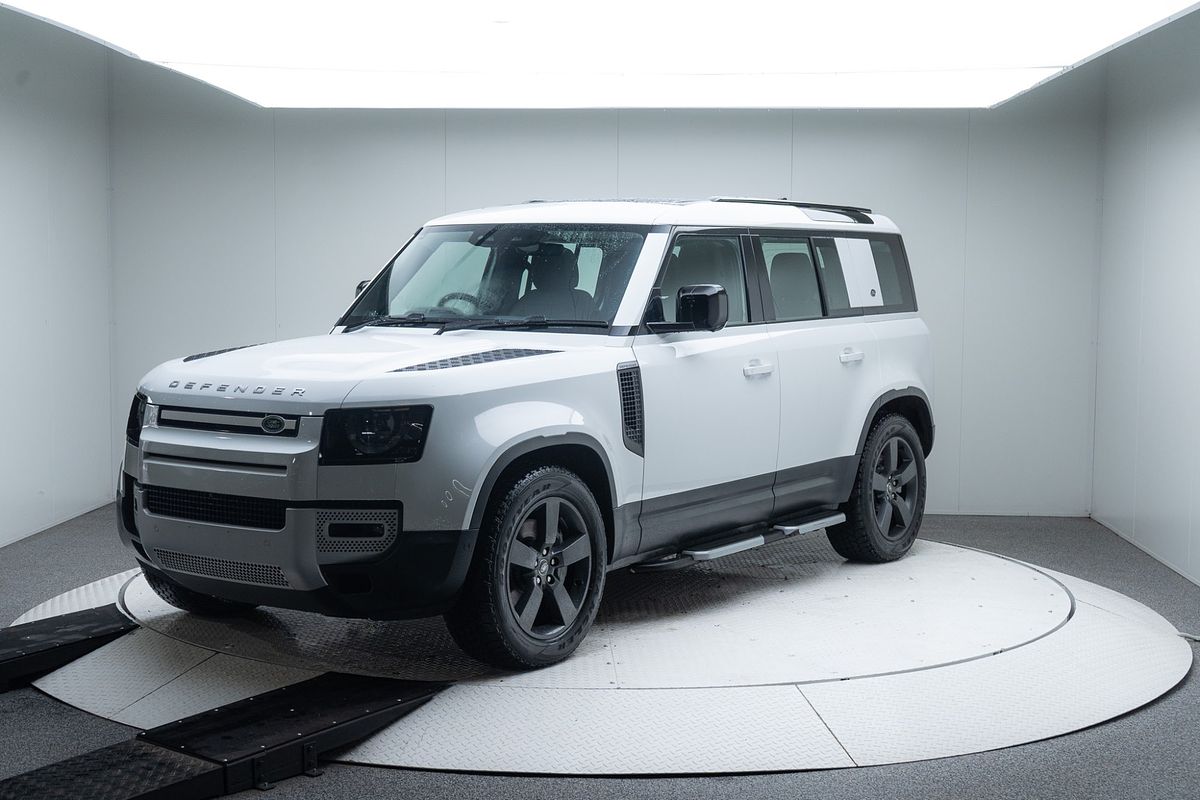 2021 Land Rover Defender 110 D300 SE L663