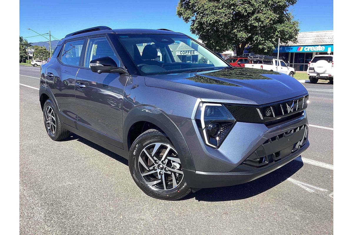 2025 Mahindra XUV3XO AX5L