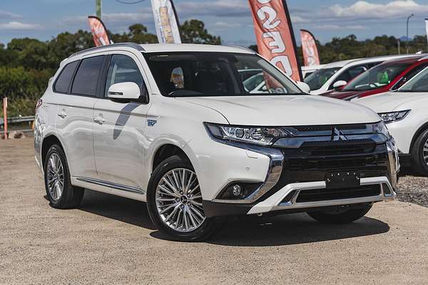 2020 Mitsubishi Outlander PHEV ES ZL
