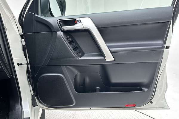 2023 Toyota Landcruiser Prado VX GDJ150R thumb-18