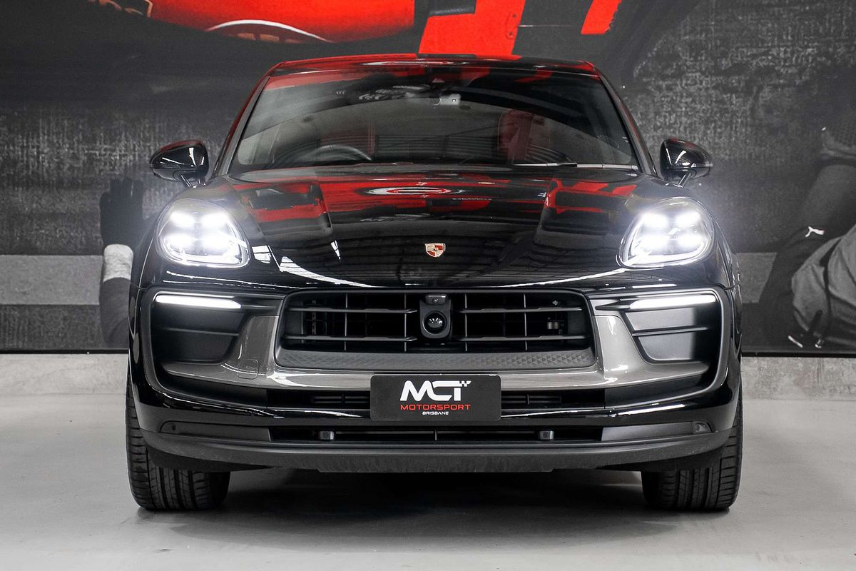 2023 Porsche Macan T 95B