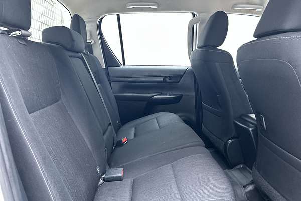 2022 Toyota Hilux SR GUN126R 4X4 thumb-10