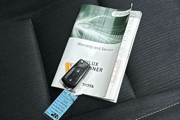 2022 Toyota Hilux SR GUN126R 4X4 thumb-21