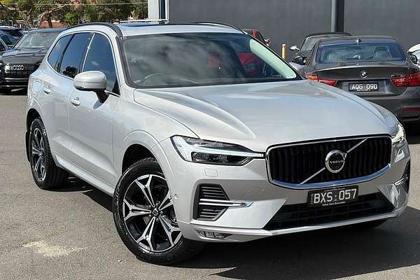 2022 Volvo XC60 B5 MOMENTUM MHEV 246 MY22