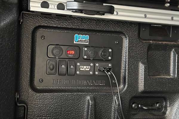 2023 Ford Ranger Wildtrak 4X4 3.0L thumb-2