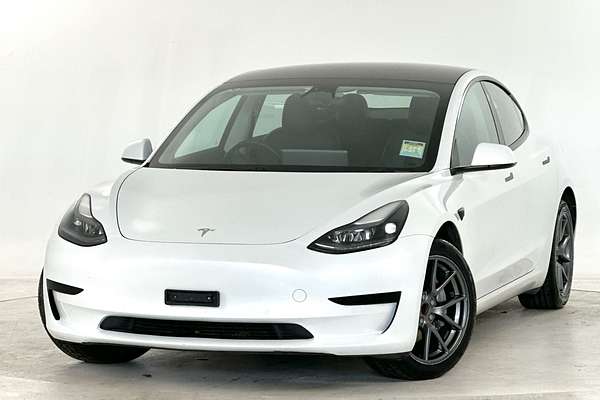 2022 Tesla Model 3 Rear-Wheel Drive