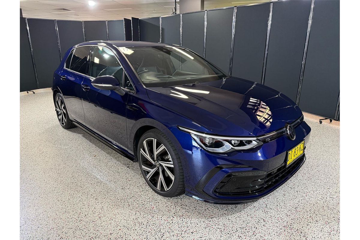 2023 Volkswagen Golf 110TSI R-Line 8