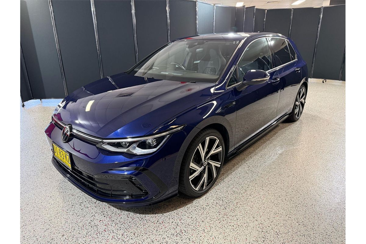 2023 Volkswagen Golf 110TSI R-Line 8