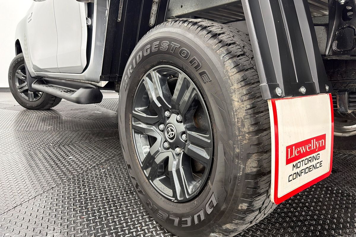 2024 Toyota Hilux SR GUN126R 4X4