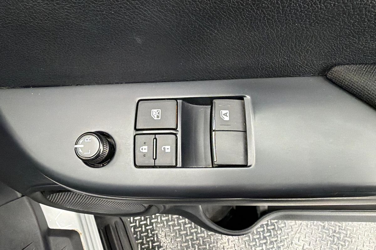 2024 Toyota Hilux SR GUN126R 4X4