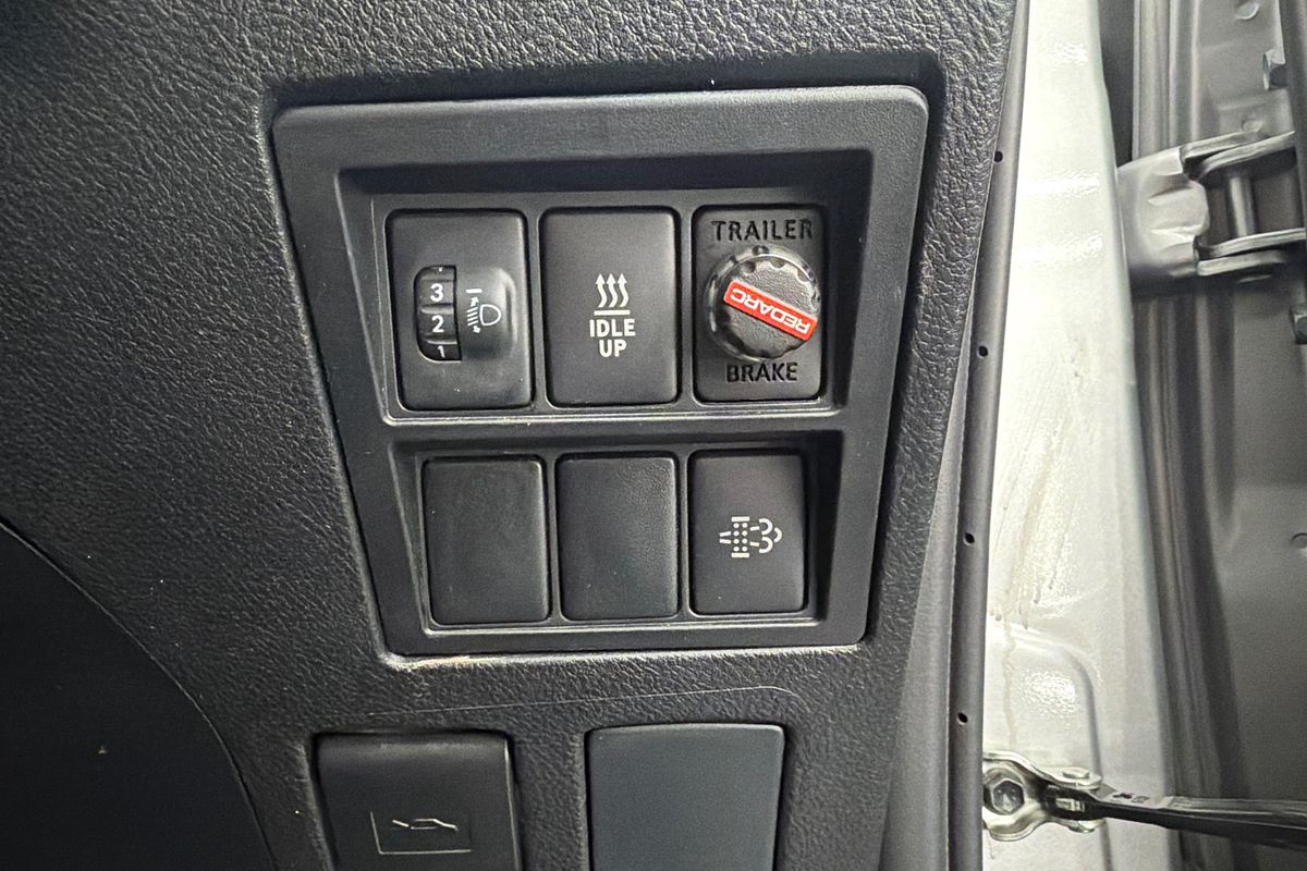 2024 Toyota Hilux SR GUN126R 4X4