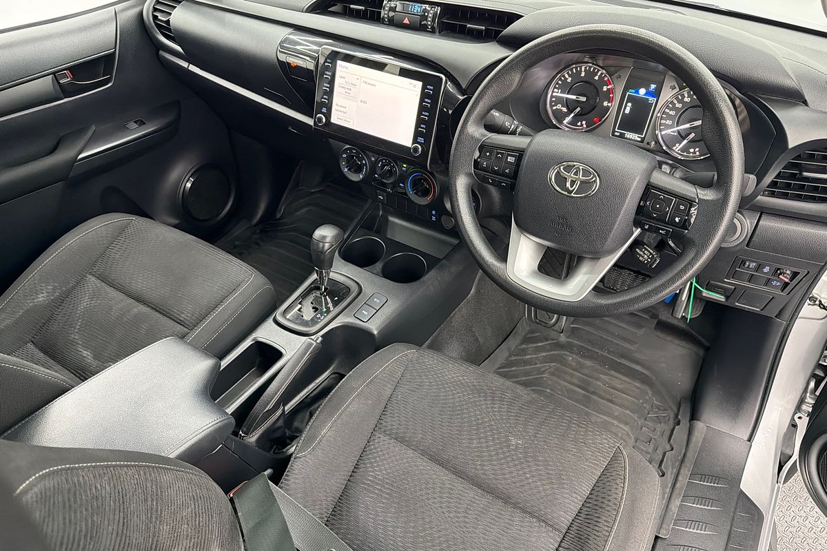 2024 Toyota Hilux SR GUN126R 4X4