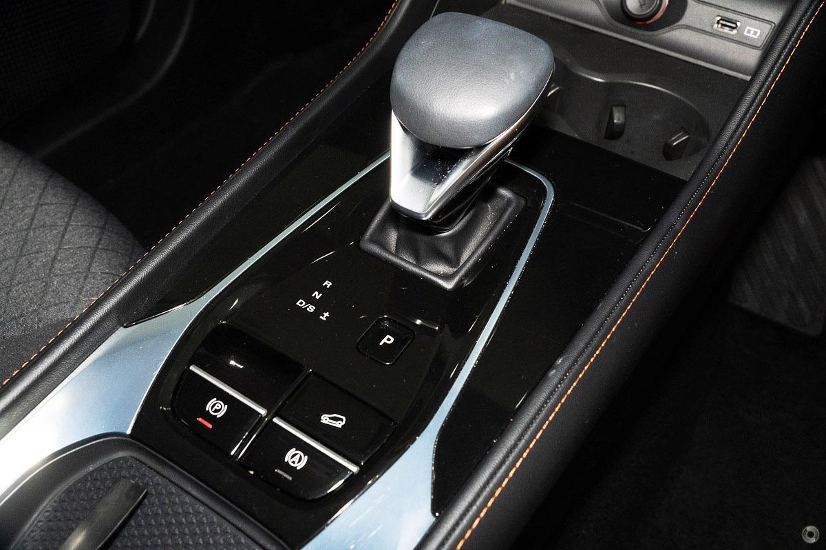 2025 MG HS Vibe AS33