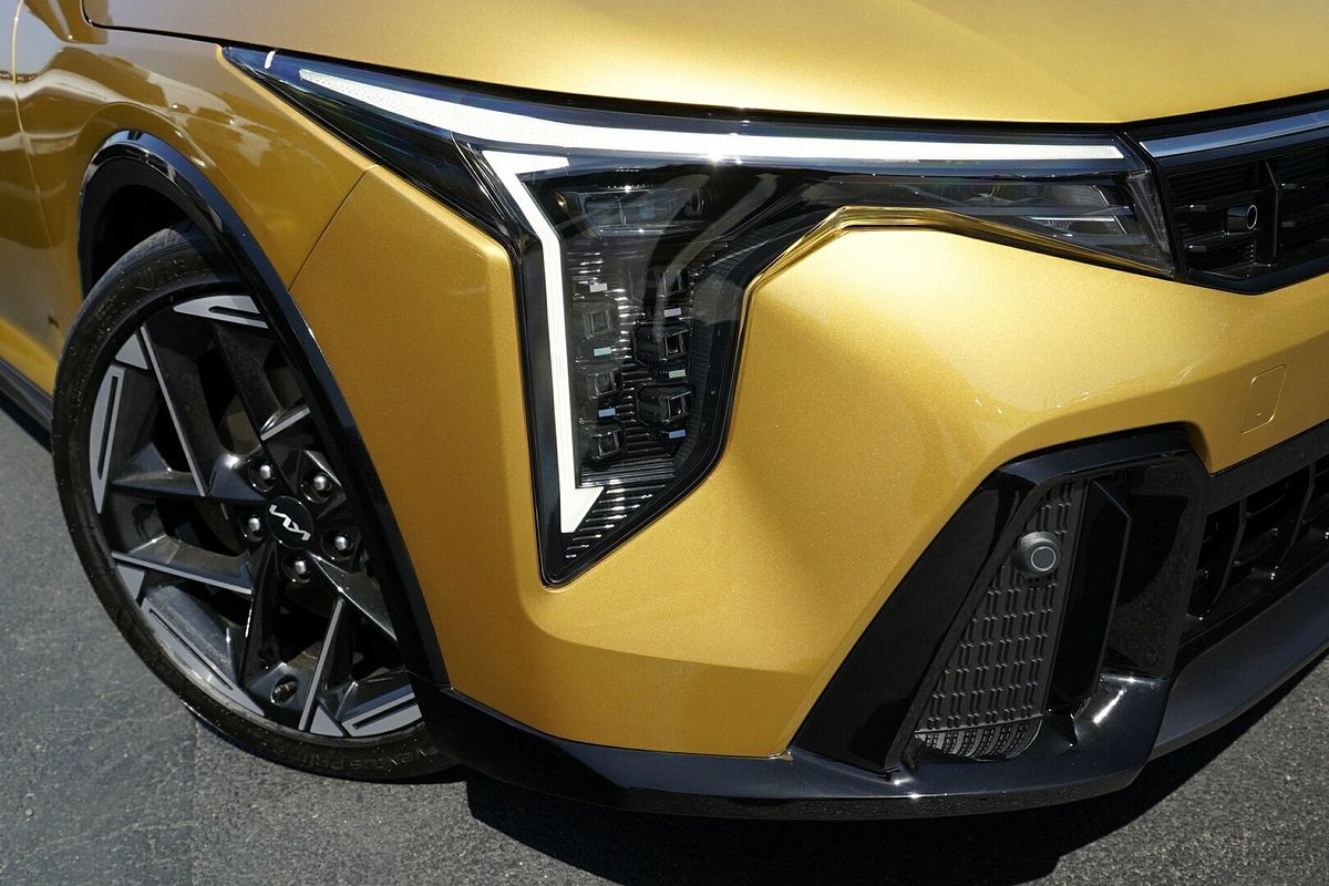 2025 Kia K4 GT-Line CL4m