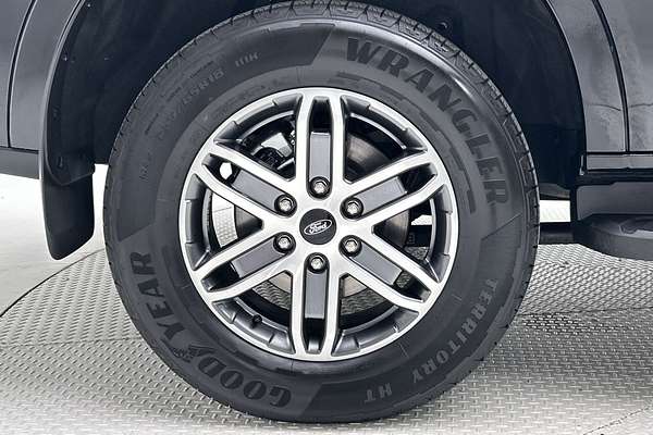 2025 Ford Everest Trend 2.0L thumb-9