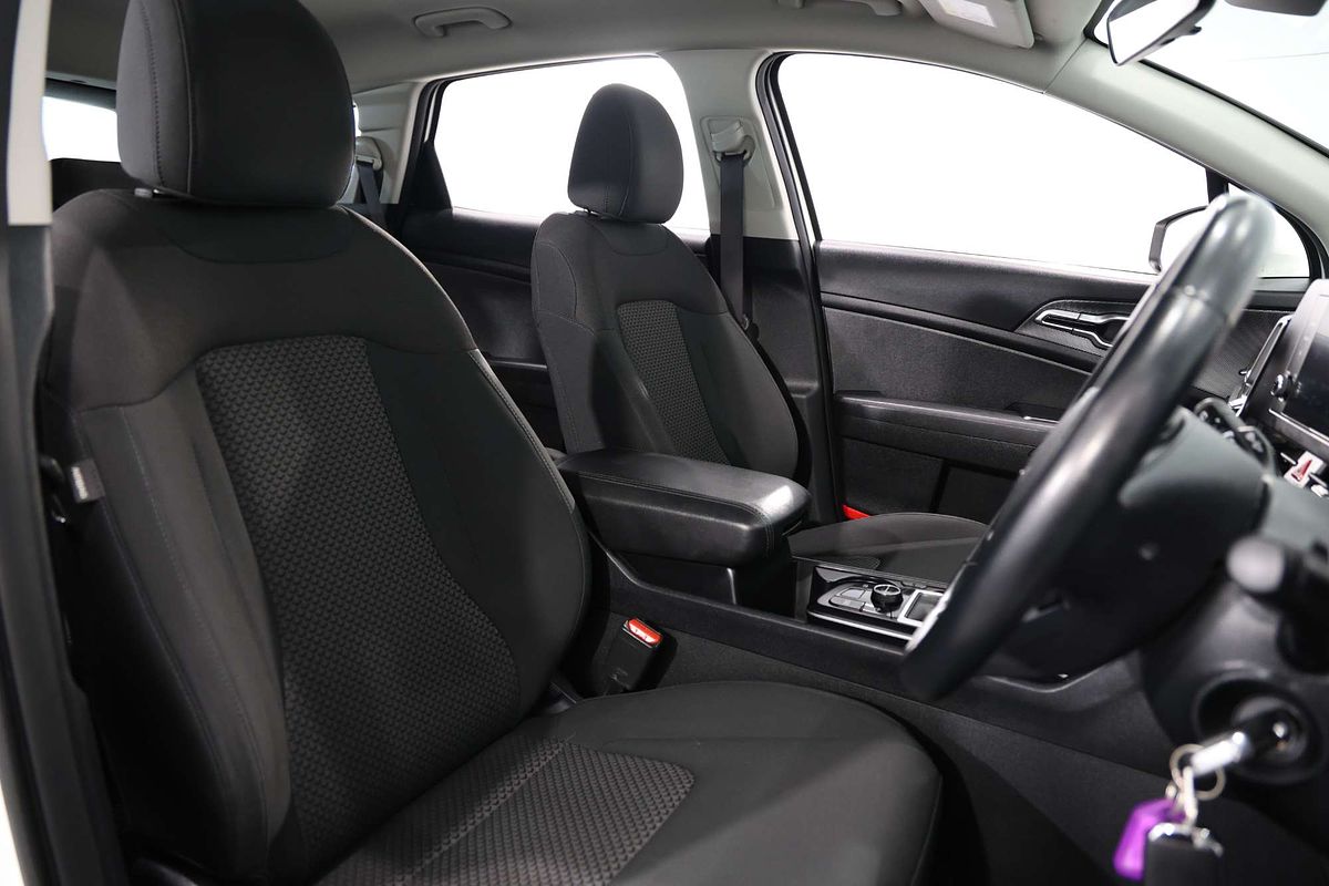 2024 Kia Sportage S NQ5