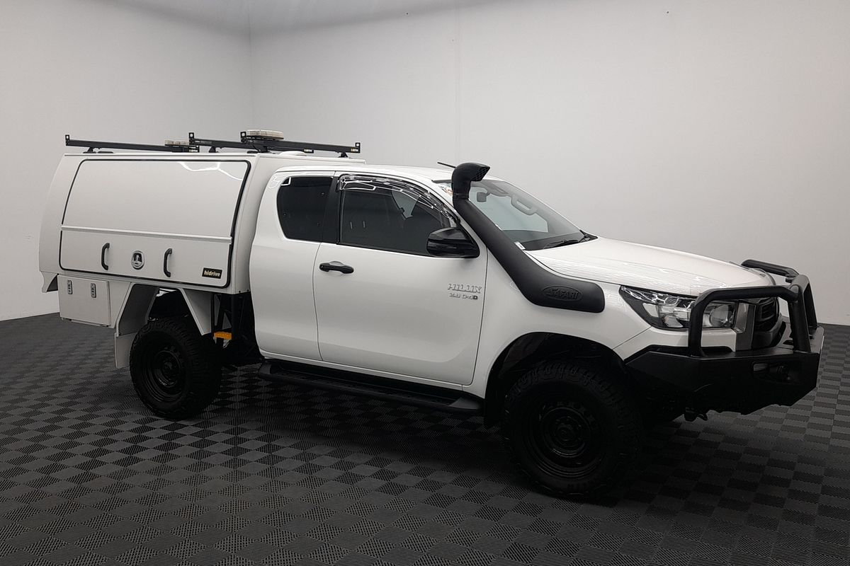 2020 Toyota Hilux SR GUN126R 4X4