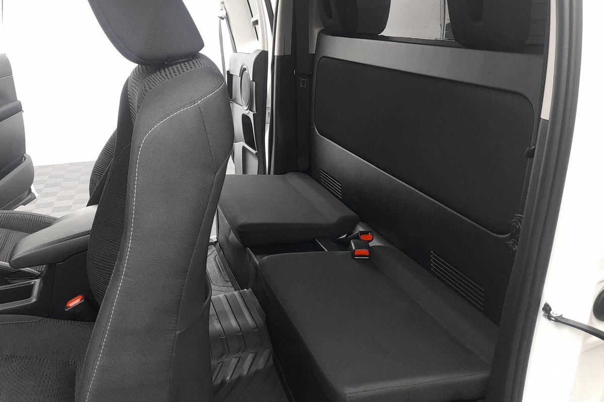 2020 Toyota Hilux SR GUN126R 4X4