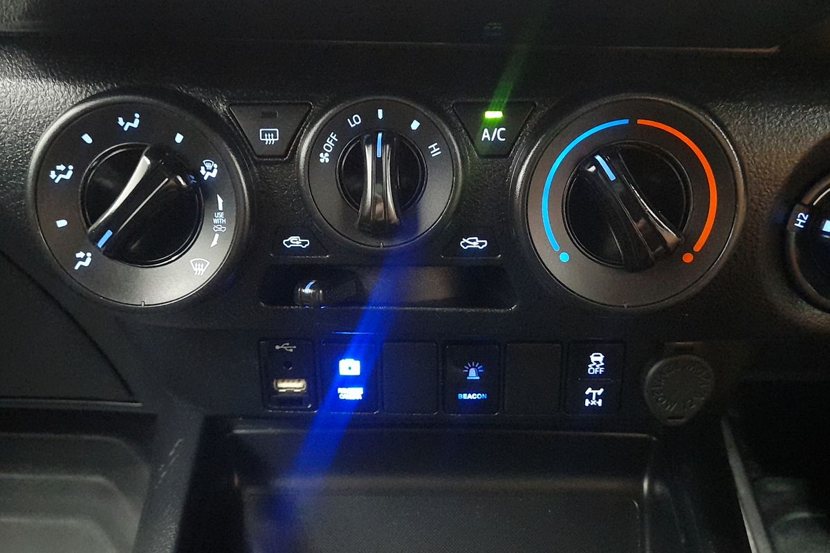 2020 Toyota Hilux SR GUN126R 4X4