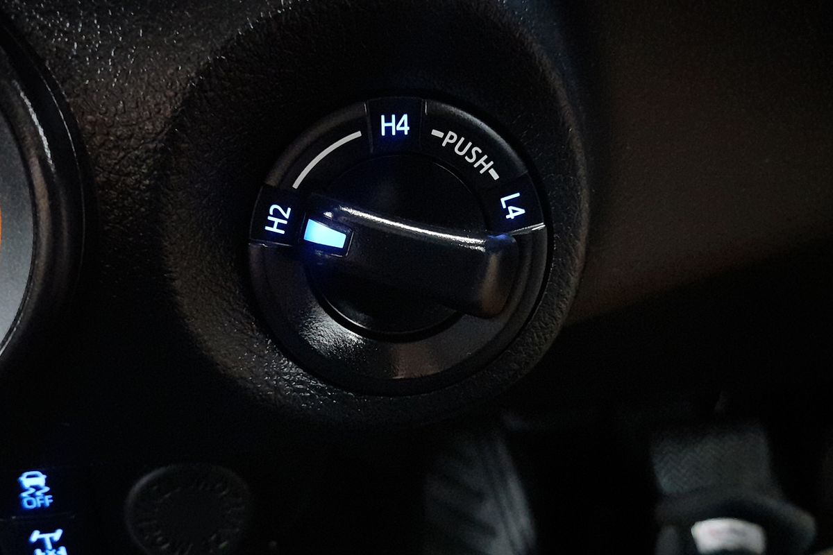 2020 Toyota Hilux SR GUN126R 4X4