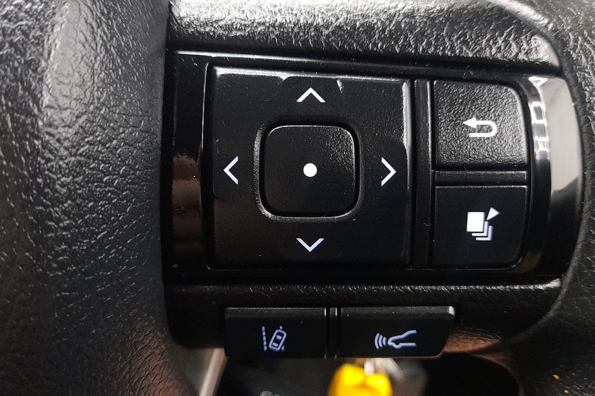 2020 Toyota Hilux SR GUN126R 4X4