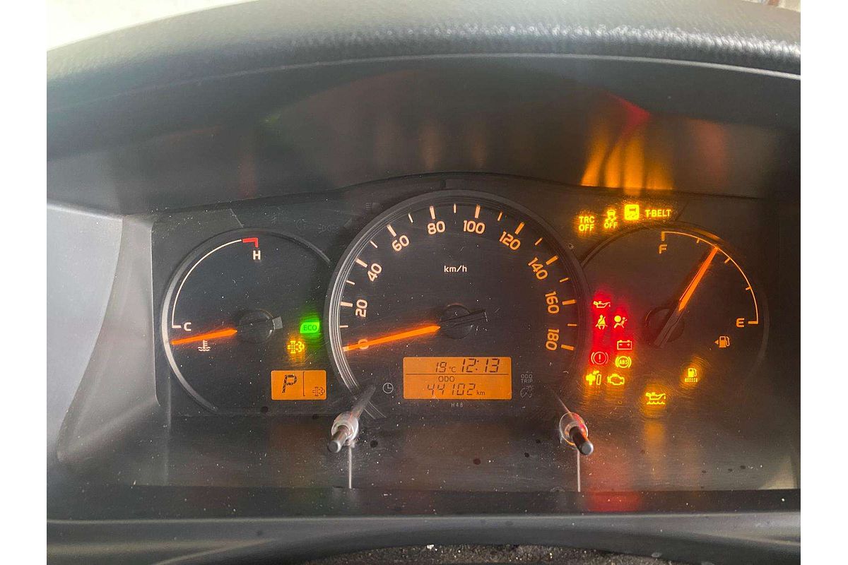 HIACE KDH201R MY16 LWB 3.0L DT4 DIESEL TURBO F/INJ 4 SP AUTOMATIC 4D VAN 