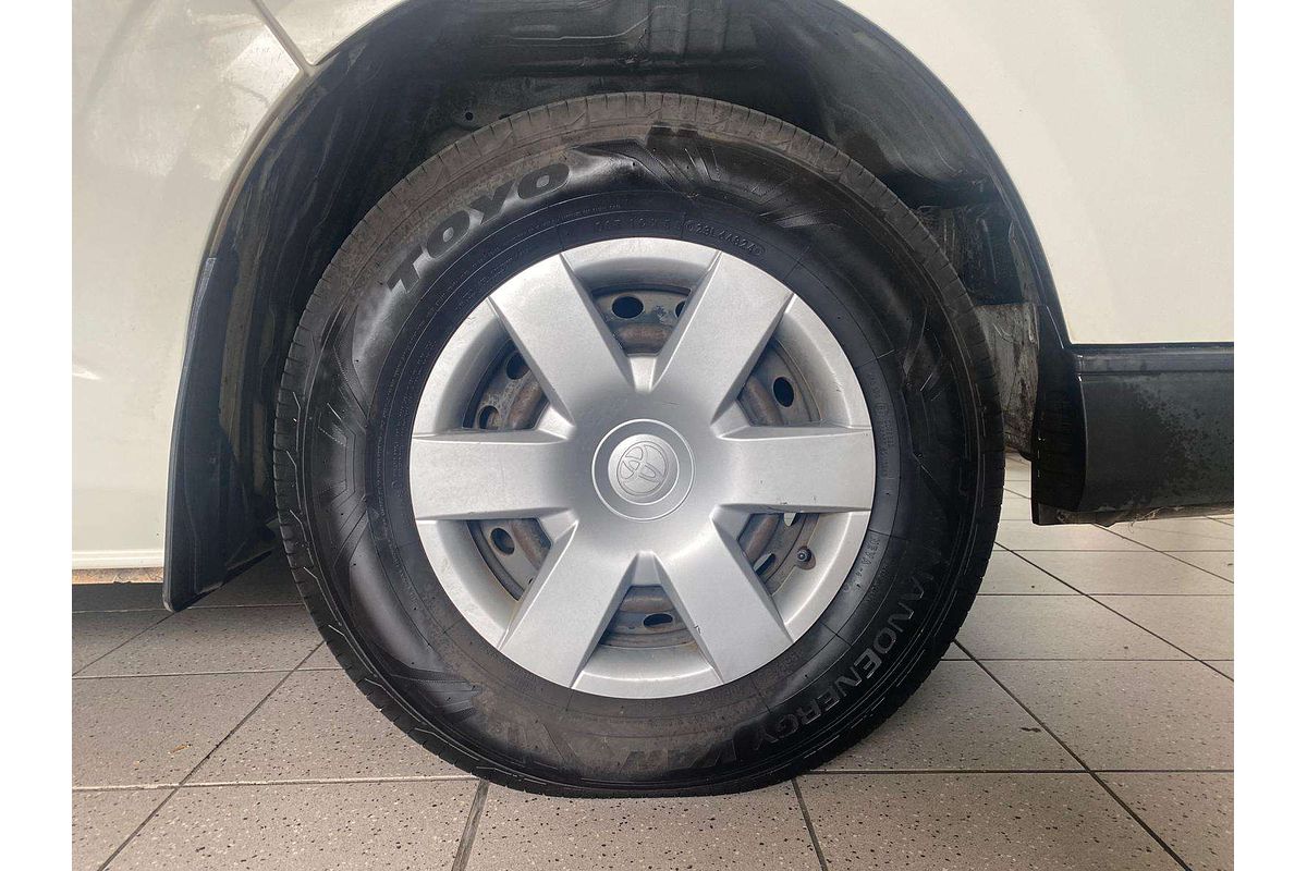HIACE KDH201R MY16 LWB 3.0L DT4 DIESEL TURBO F/INJ 4 SP AUTOMATIC 4D VAN 