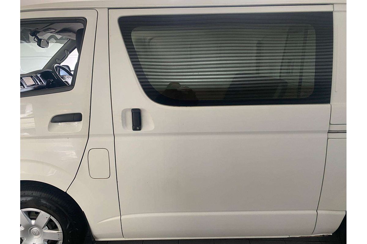 HIACE KDH201R MY16 LWB 3.0L DT4 DIESEL TURBO F/INJ 4 SP AUTOMATIC 4D VAN 