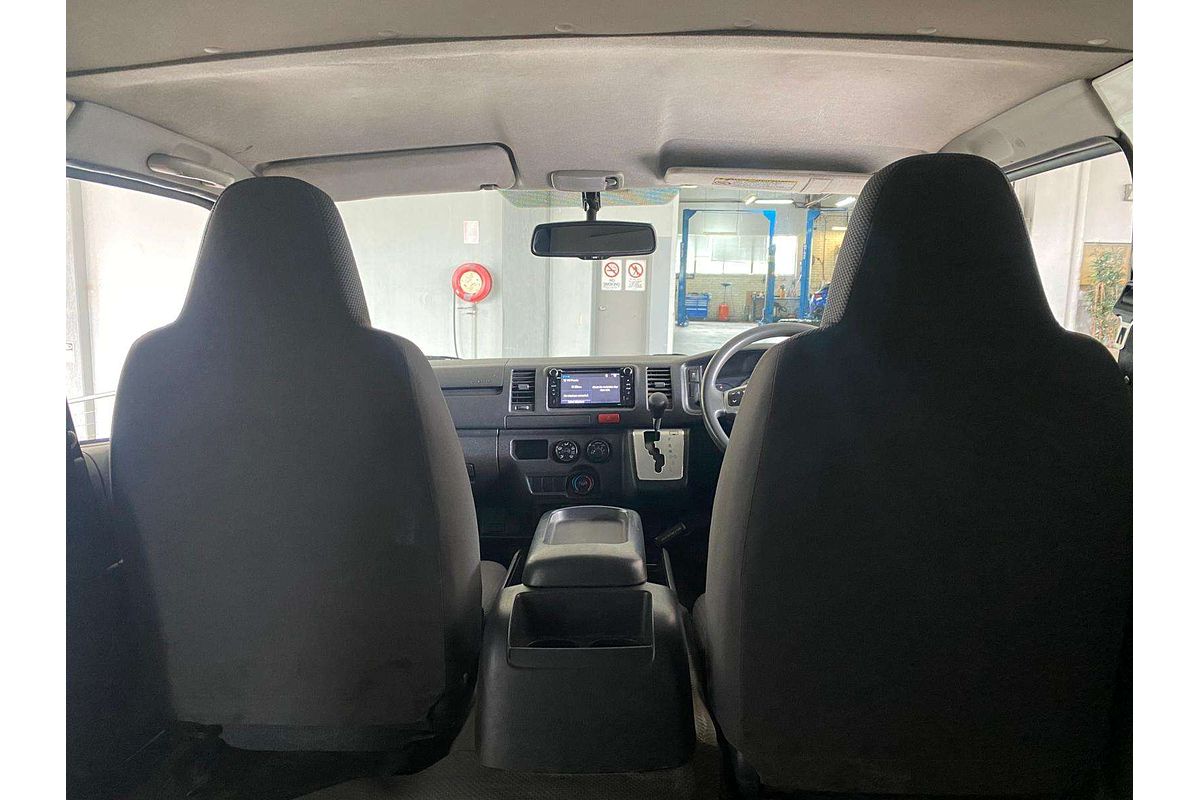 HIACE KDH201R MY16 LWB 3.0L DT4 DIESEL TURBO F/INJ 4 SP AUTOMATIC 4D VAN 