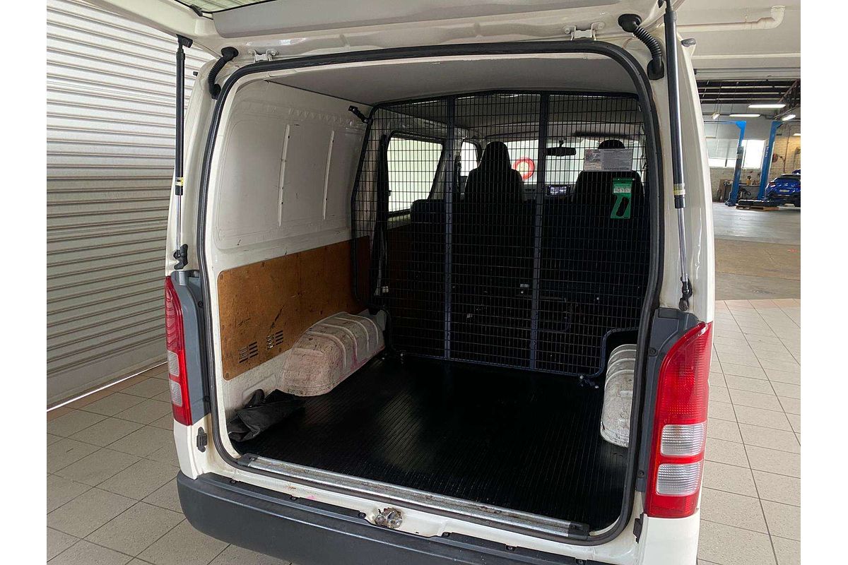 HIACE KDH201R MY16 LWB 3.0L DT4 DIESEL TURBO F/INJ 4 SP AUTOMATIC 4D VAN 