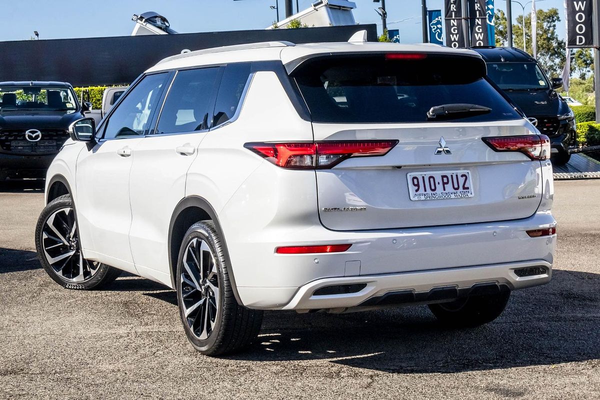 2022 Mitsubishi Outlander Exceed ZM