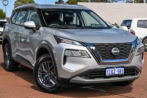 2025 Nissan X-TRAIL ST T33