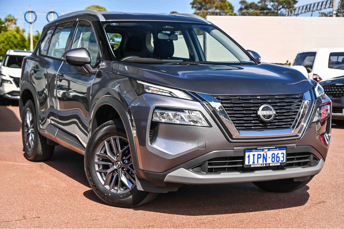 2025 Nissan X-TRAIL ST T33