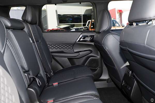 2025 Mitsubishi Outlander PHEV GSR ZM