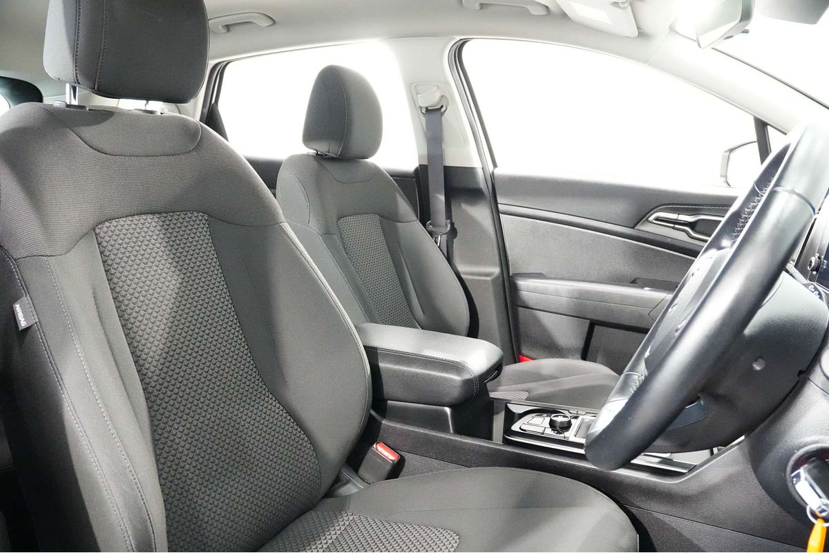 2023 Kia Sportage S NQ5