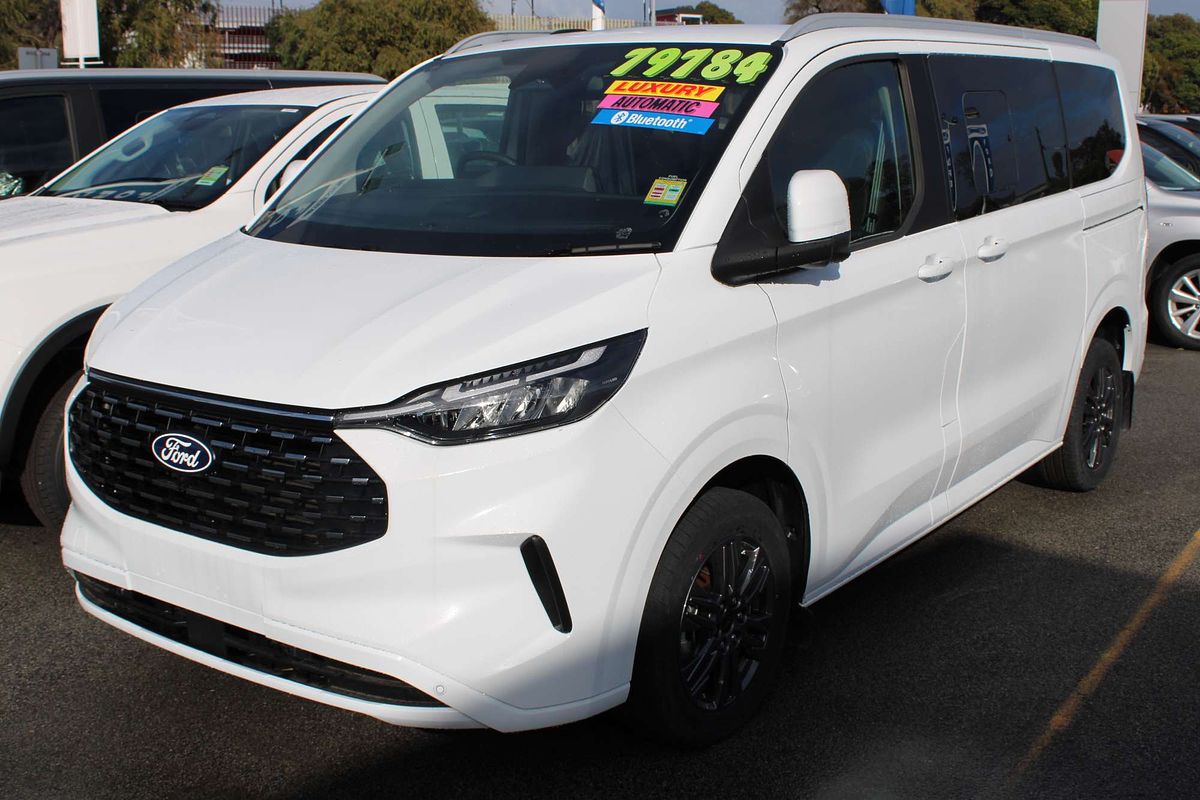 2025 Ford Tourneo Titanium X AV SWB
