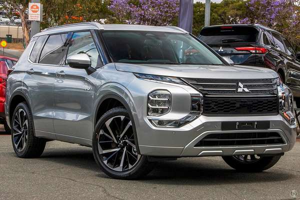 2025 Mitsubishi Outlander PHEV Exceed ZM