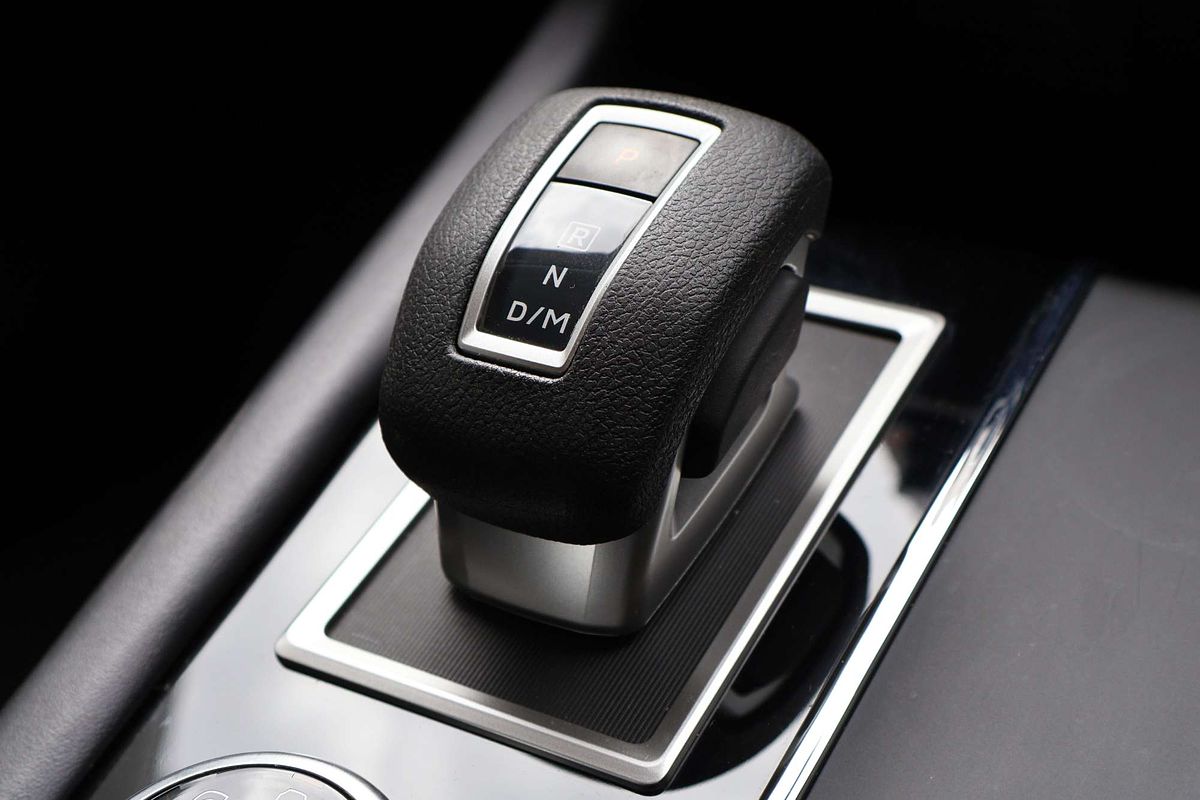 2025 Mitsubishi Outlander ES ZM