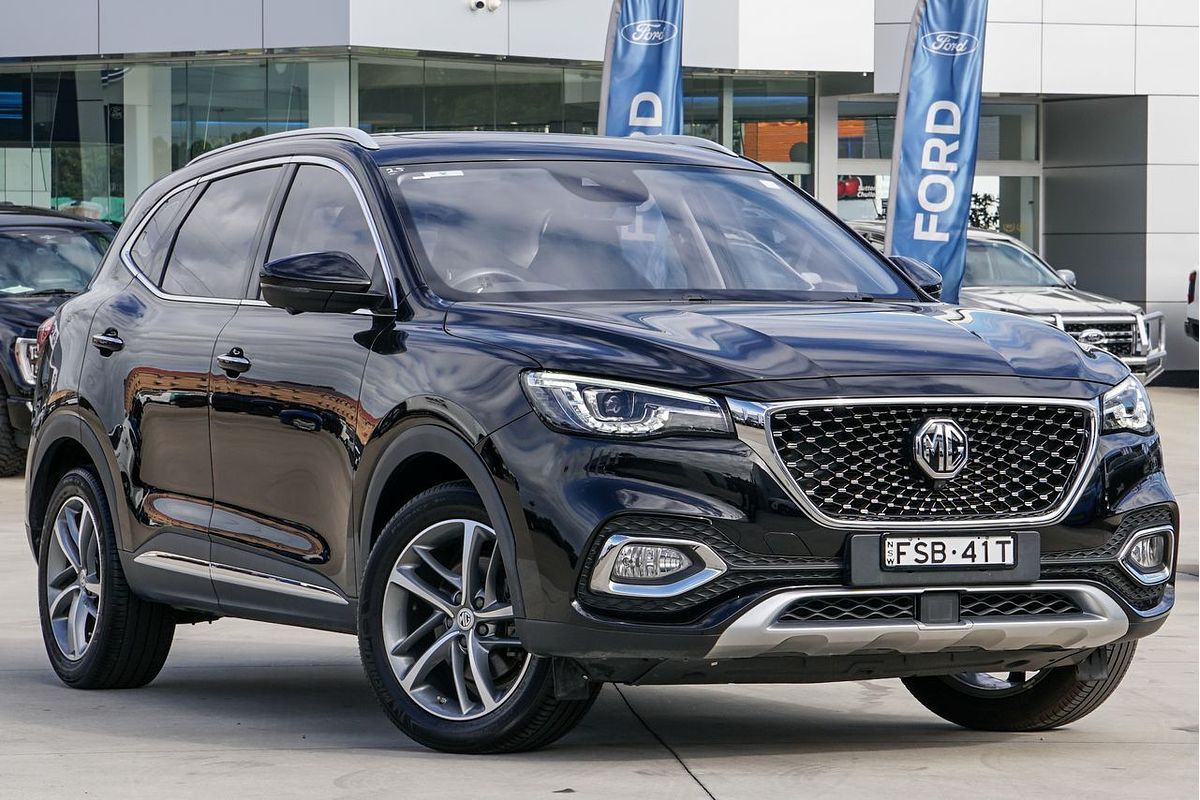 2022 MG HS Essence SAS23