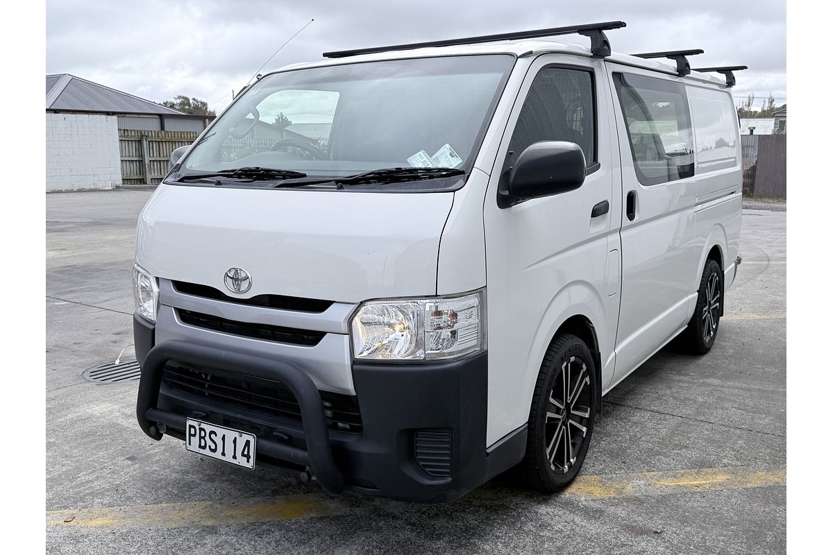 2018 Toyota HIACE