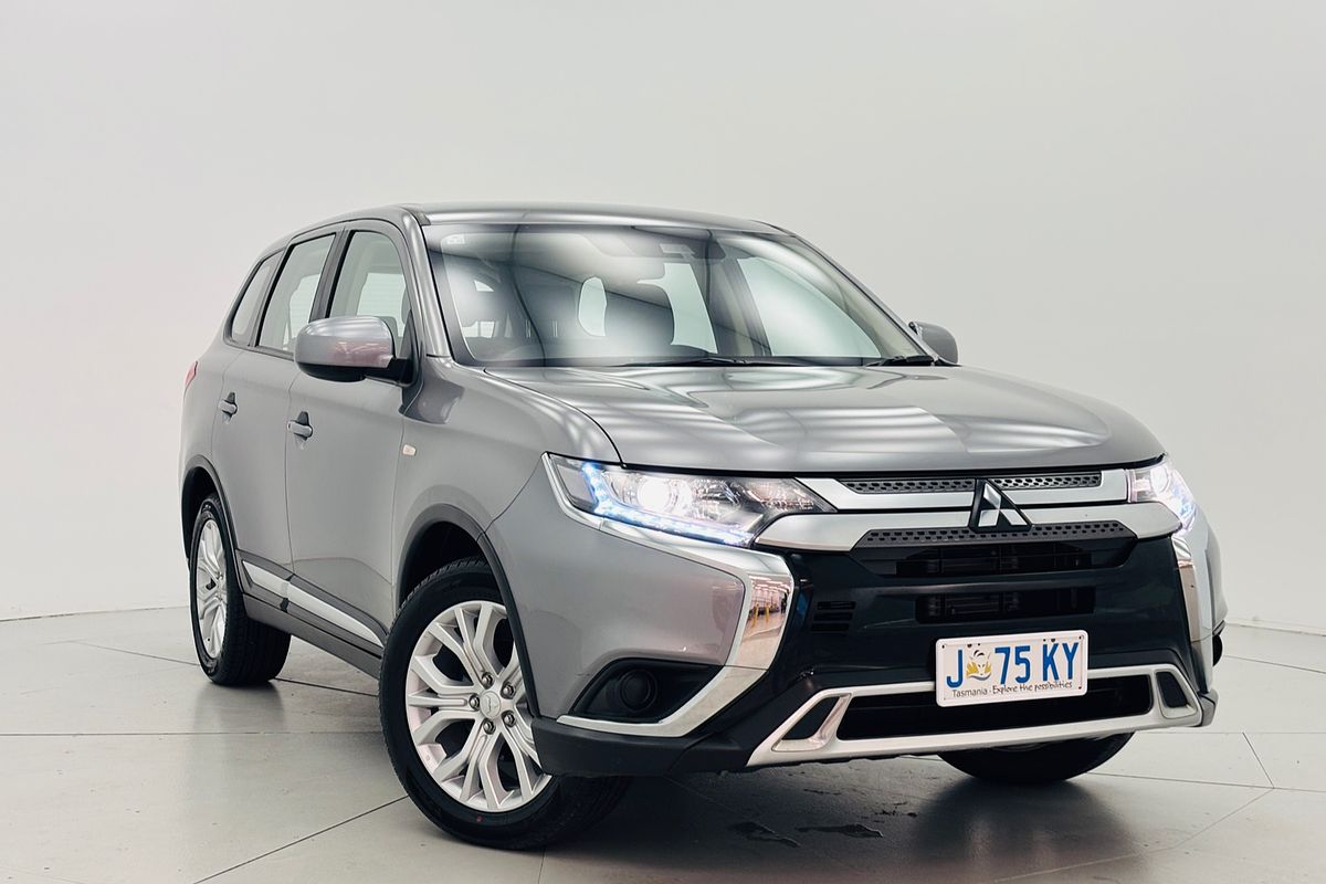2020 Mitsubishi ZL Outlander ES 2.4L PET CVT 2WD 7S