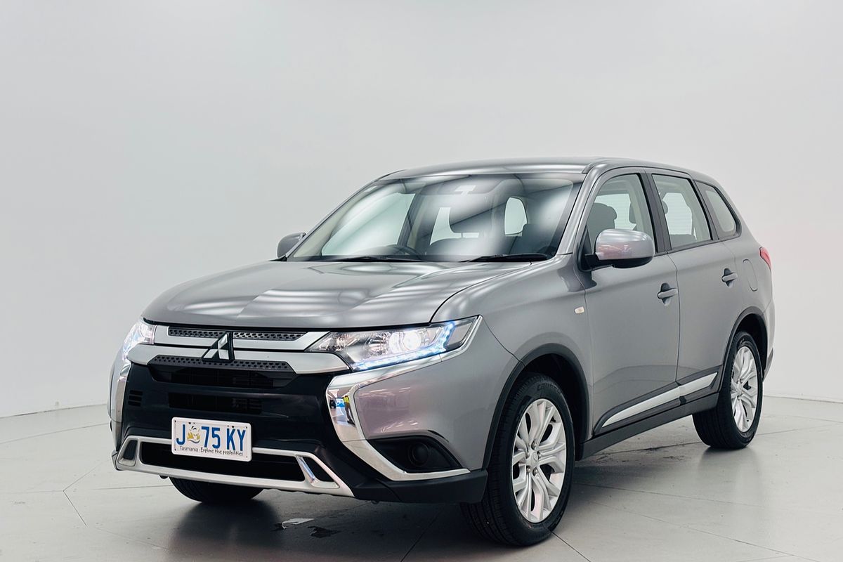 2020 Mitsubishi ZL Outlander ES 2.4L PET CVT 2WD 7S