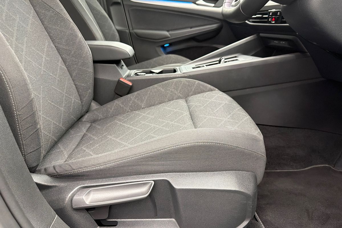 2023 Volkswagen Golf 110TSI Life 8