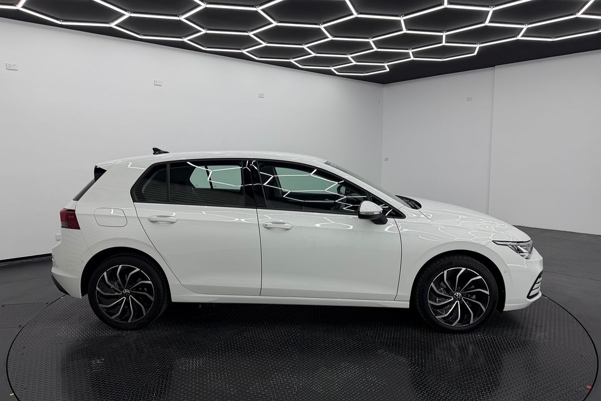 2023 Volkswagen Golf 110TSI Life 8
