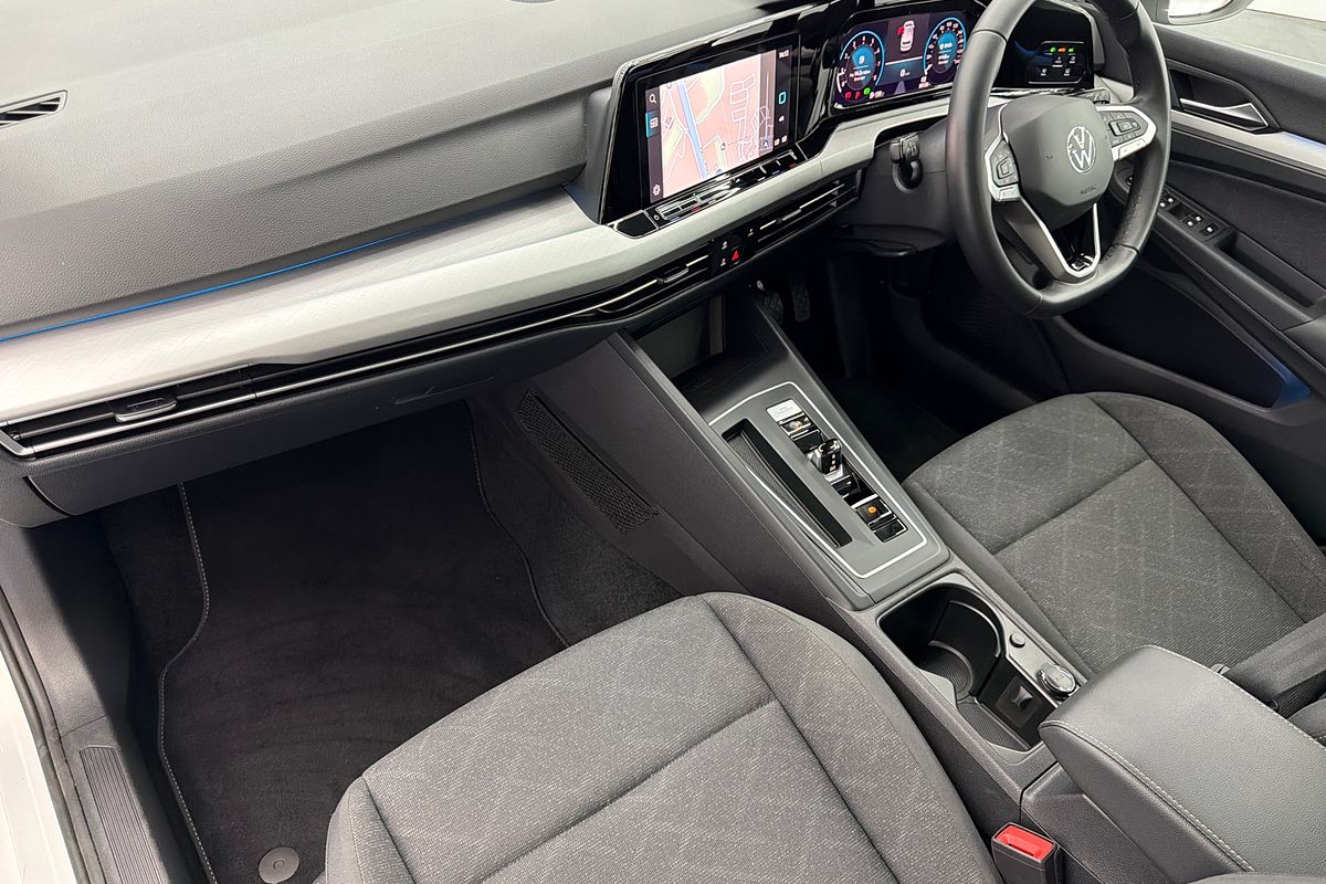 2023 Volkswagen Golf 110TSI Life 8