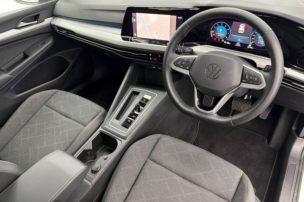 2023 Volkswagen Golf 110TSI Life 8