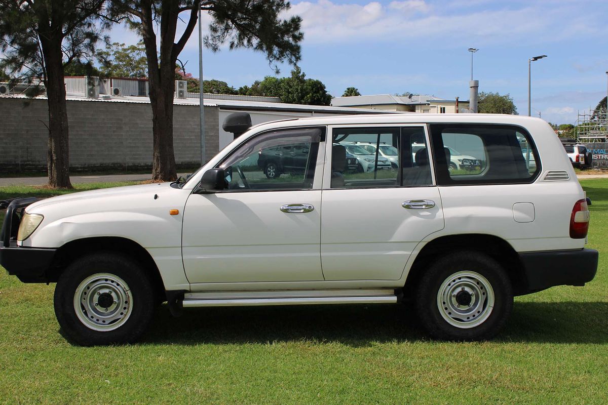 Landcruiser Wagon STD 4.2L Diesel Manual Wagon 5E09160 001