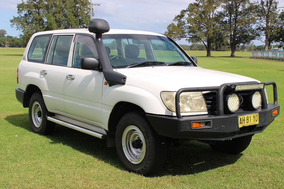 Landcruiser Wagon STD 4.2L Diesel Manual Wagon 5E09160 001